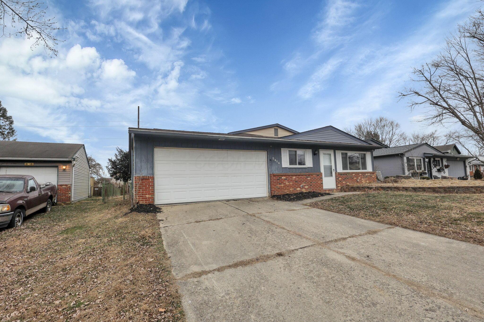 5414 Paladim Road Columbus, OH 43232 - Photo 2 of 51 2-web-or-mls-0N4A5012