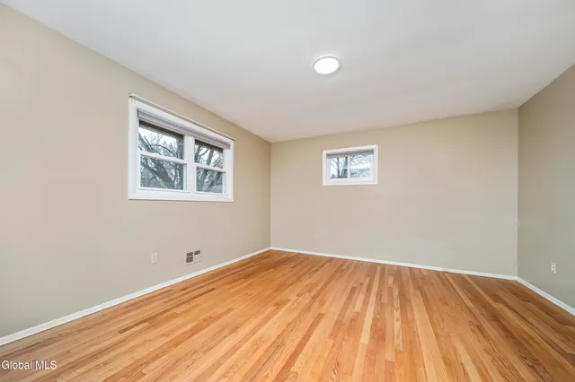 $435,000 | 627 Via Ponderosa, Guilderland, NY 12303