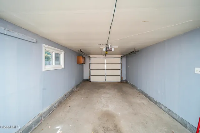 $435,000 | 627 Via Ponderosa, Guilderland, NY 12303