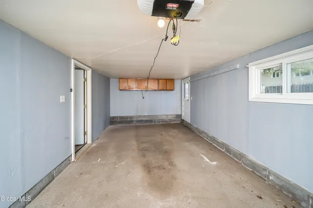 $435,000 | 627 Via Ponderosa, Guilderland, NY 12303