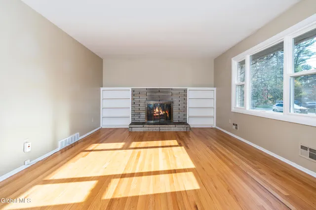 $435,000 | 627 Via Ponderosa, Guilderland, NY 12303