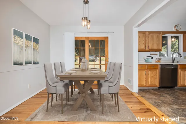 $435,000 | 627 Via Ponderosa, Guilderland, NY 12303