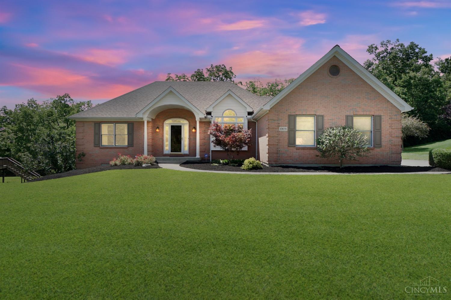 10031 Pebble Ridge Lane Cincinnati, OH 45252 - Photo 3 of 57 Gallery Image 3