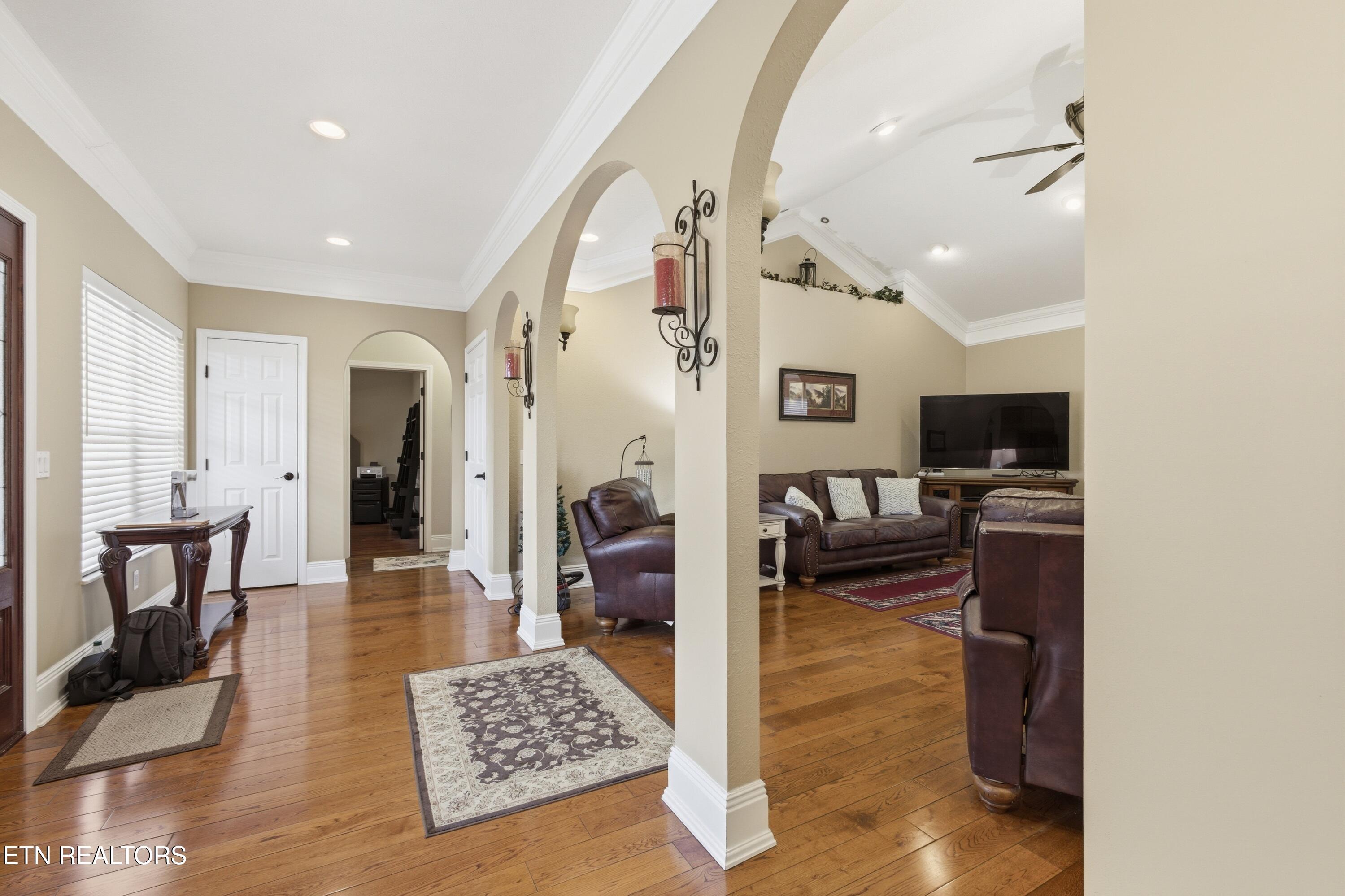 306 Constellation Lane Kodak, TN 37764 - Photo 14 of 47 Living Area