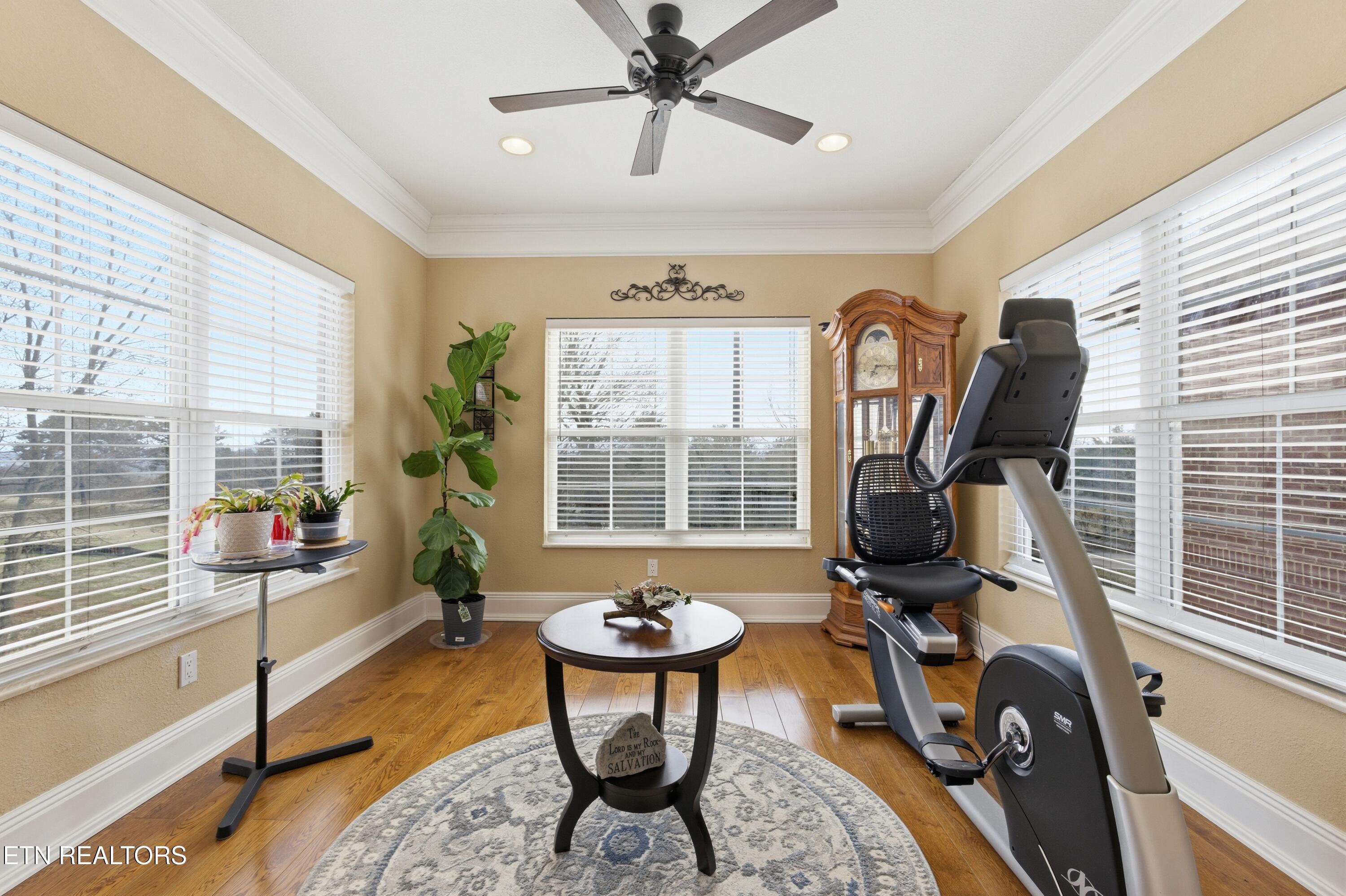 306 Constellation Lane Kodak, TN 37764 - Photo 18 of 47 Sun Room