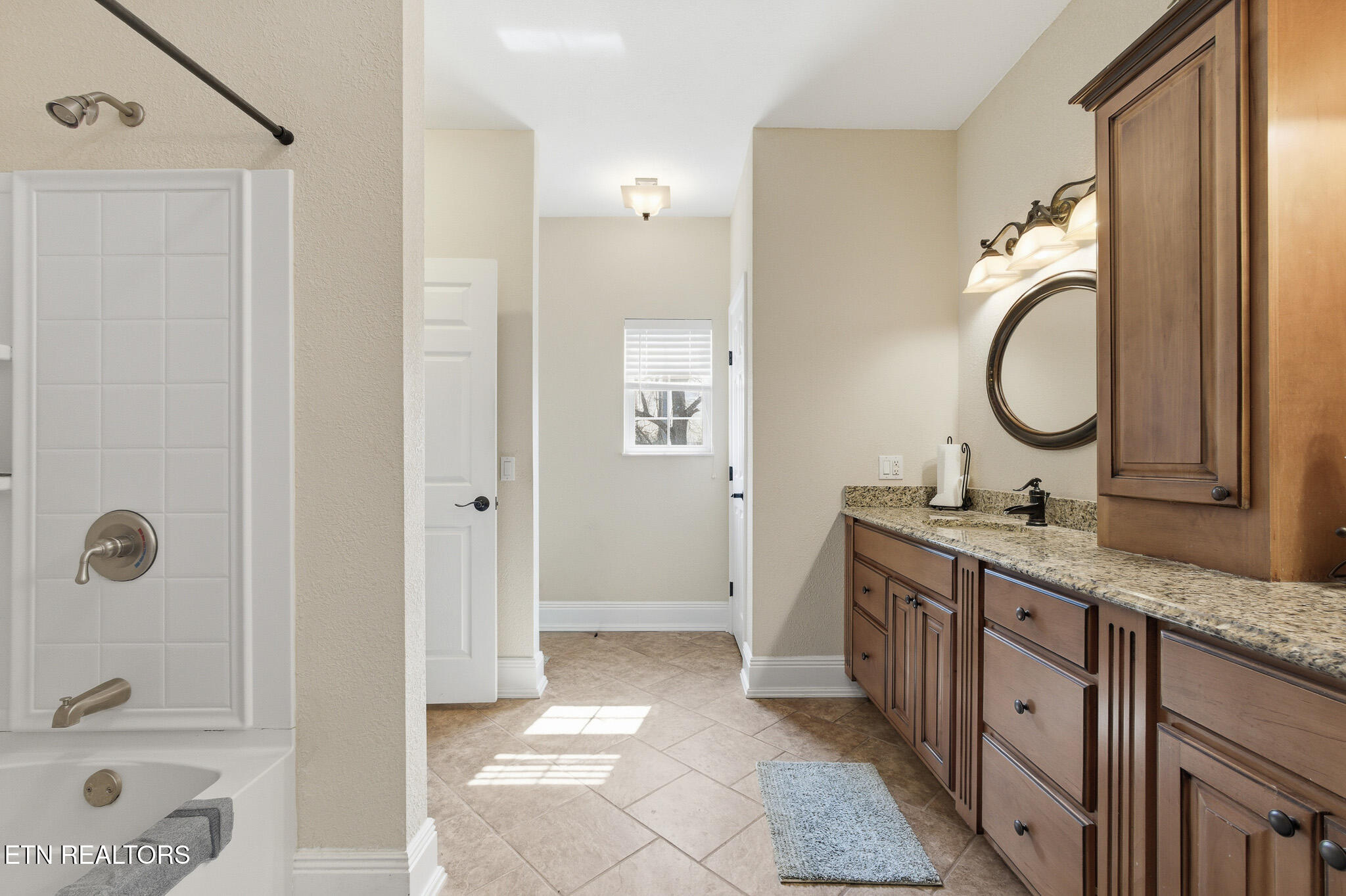 306 Constellation Lane Kodak, TN 37764 - Photo 22 of 47 Master Bath