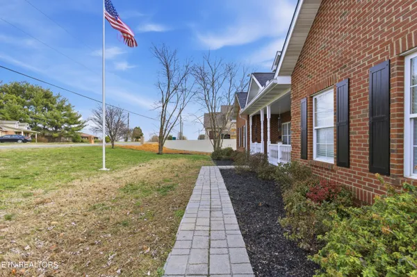 $969,000 | 306 Constellation Lane, Kodak, TN 37764