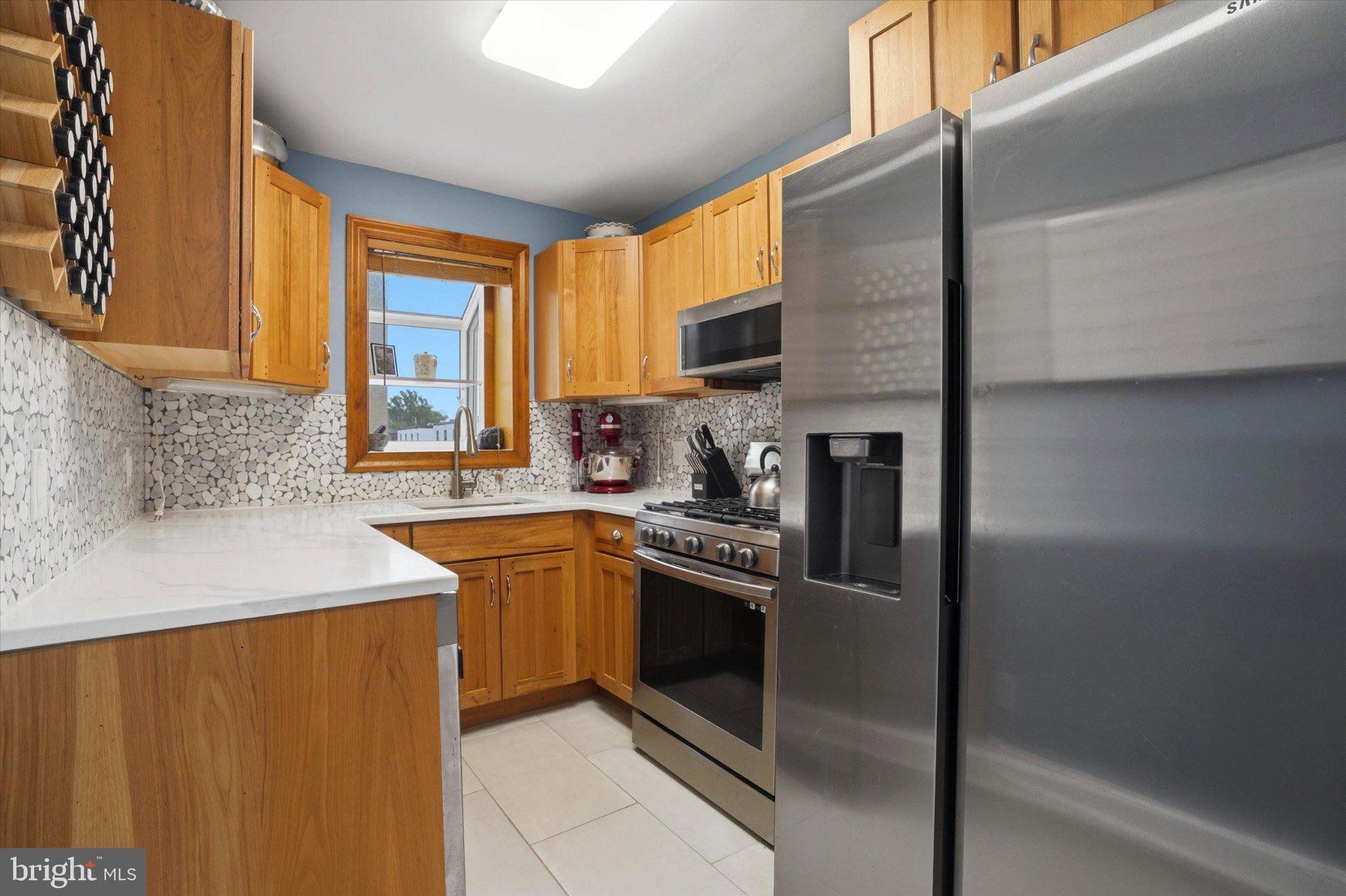 2316 Kenilworth Road Ardmore, PA 19003 - Photo 8 of 25 Charming kitchen with modern finishes.