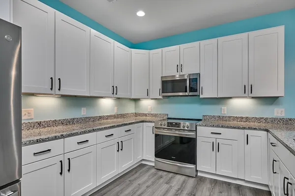 $455,000 | 111 Daniel Shays Highway, Unit 29, Belchertown, MA 01007