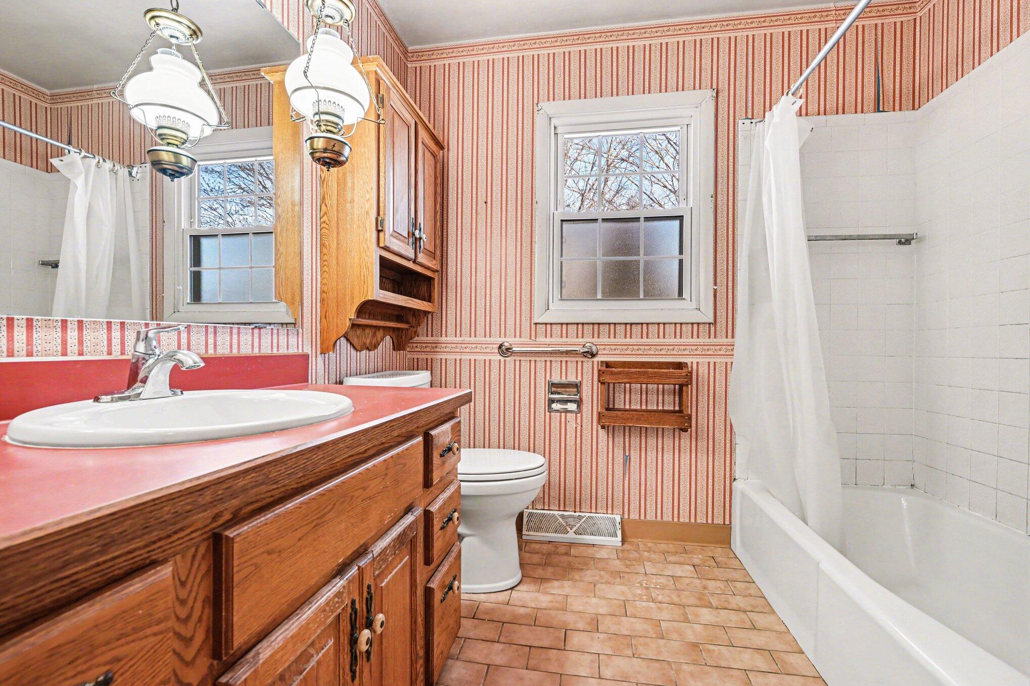 718 South Douglas Avenue Three Rivers, MI 49093 - Photo 12 of 22 014_file_3110