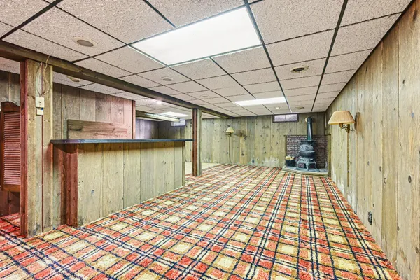 $194,900 | 718 South Douglas Avenue, Three Rivers, MI 49093