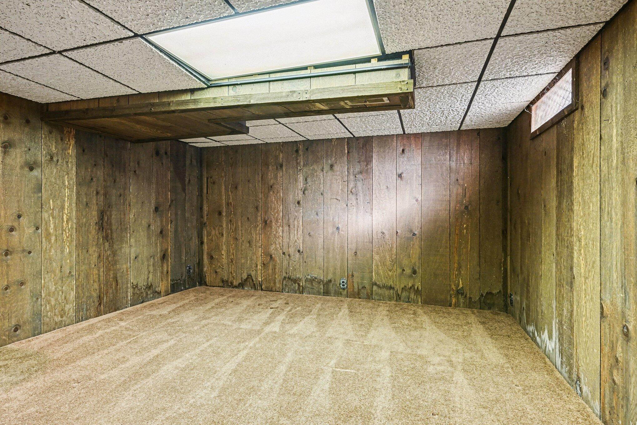 718 South Douglas Avenue Three Rivers, MI 49093 - Photo 14 of 22 017_file_4046