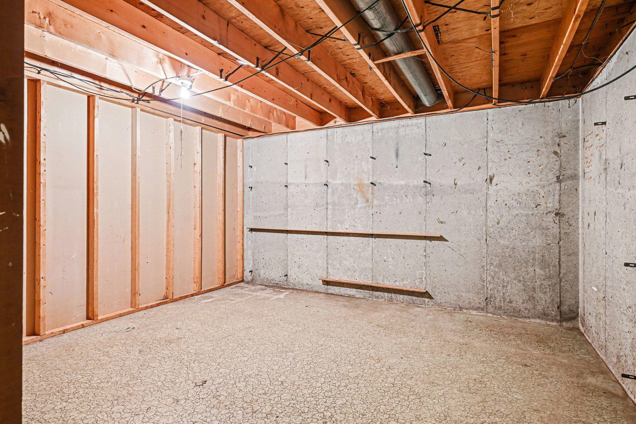 718 South Douglas Avenue Three Rivers, MI 49093 - Photo 16 of 22 018_file_4967