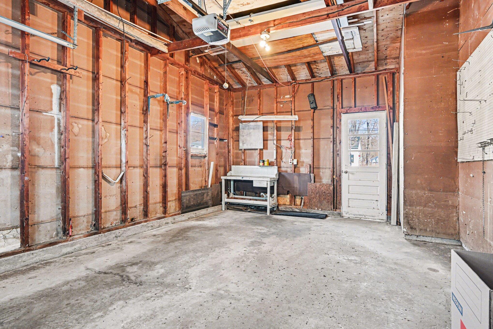 718 South Douglas Avenue Three Rivers, MI 49093 - Photo 17 of 22 019_file_8208