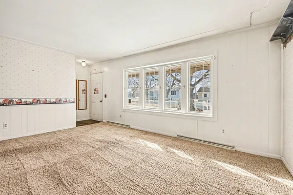 $194,900 | 718 South Douglas Avenue, Three Rivers, MI 49093