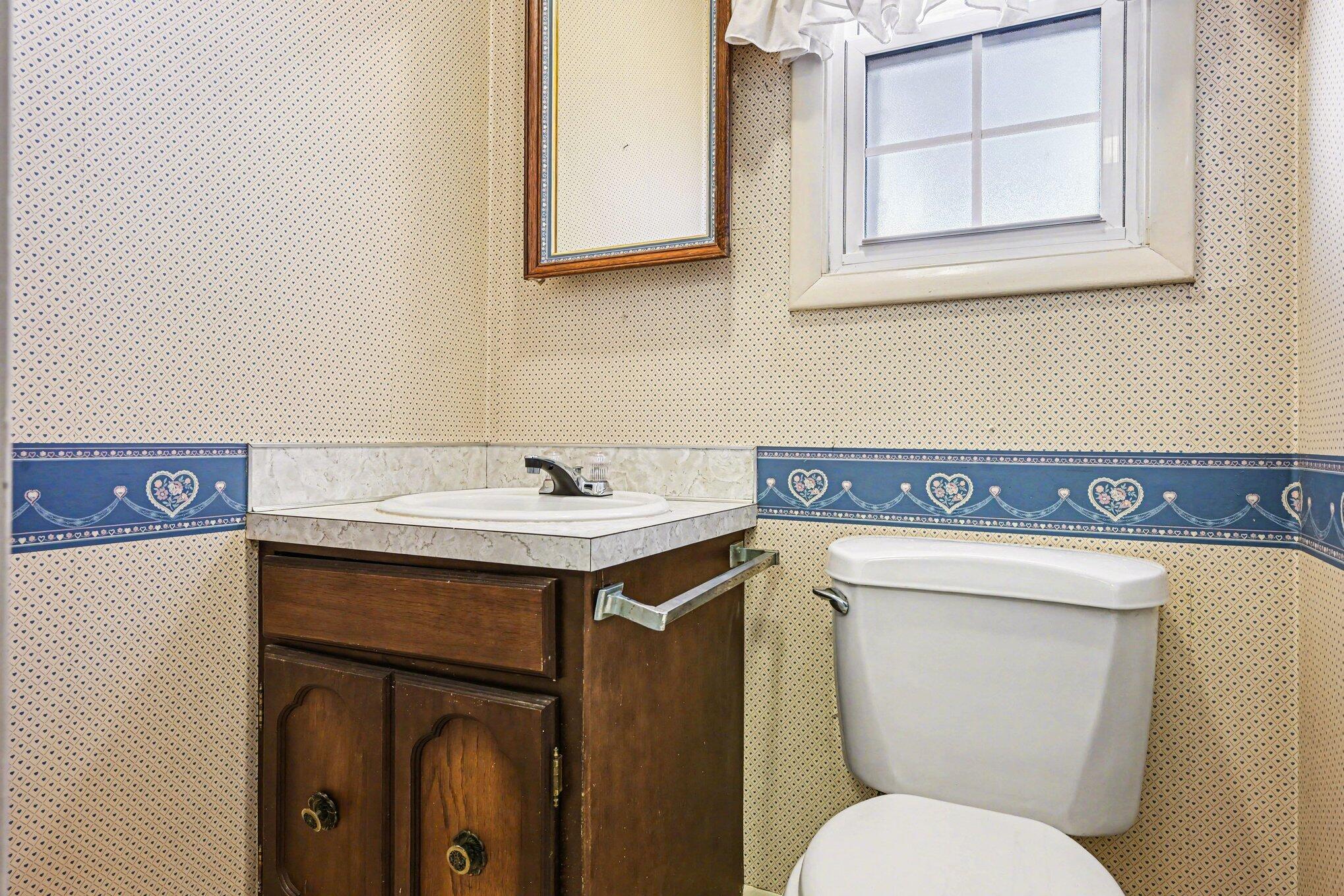 718 South Douglas Avenue Three Rivers, MI 49093 - Photo 8 of 22 020_file_6689