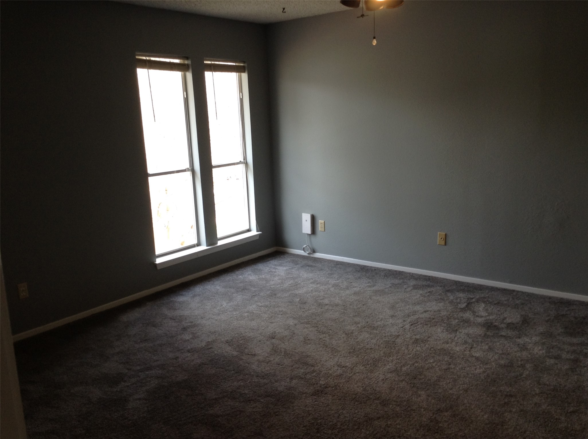 12007 Scribe Drive Austin, TX 78759 - Photo 14 of 35 an empty room with windows