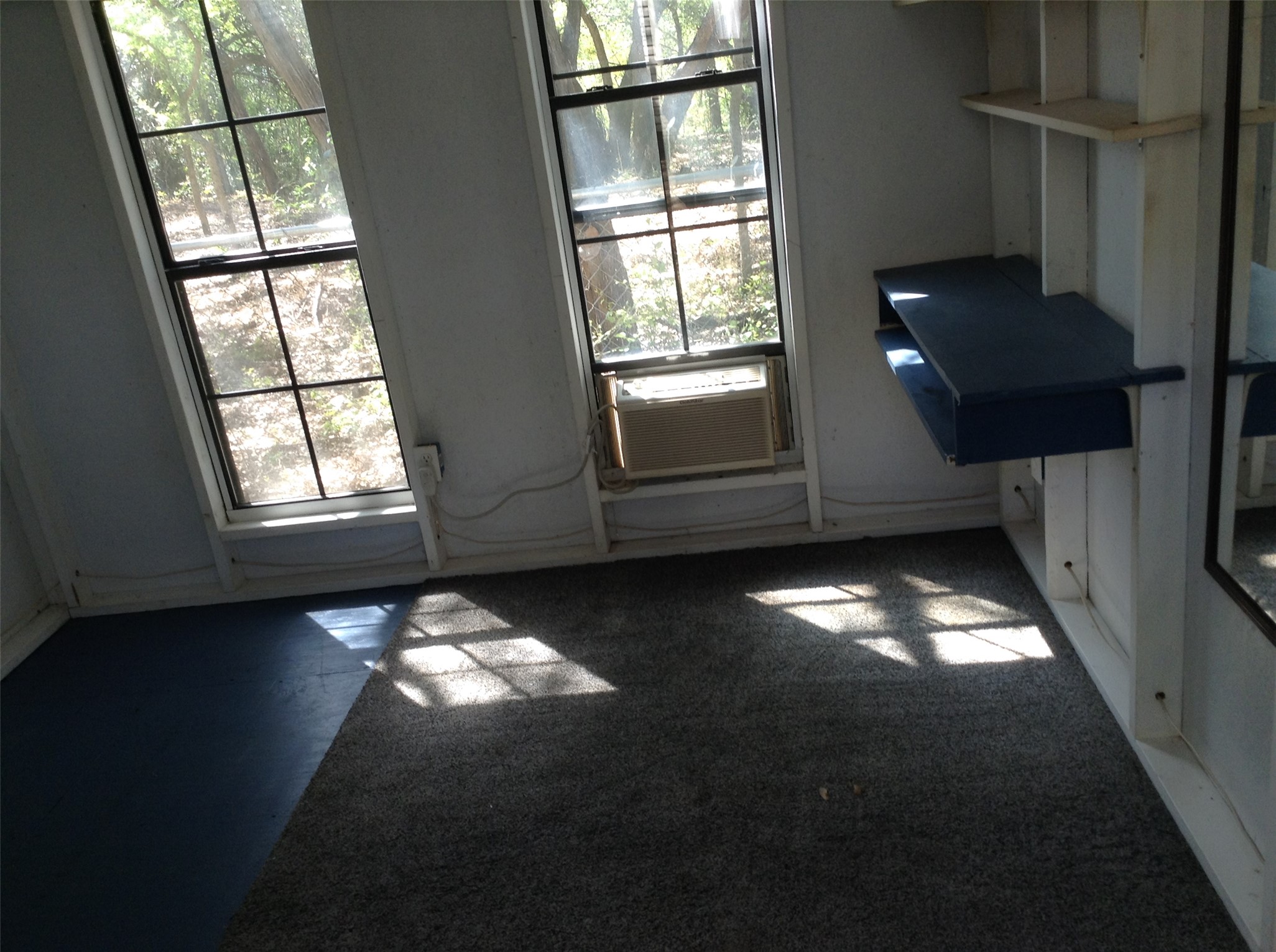 12007 Scribe Drive Austin, TX 78759 - Photo 8 of 35 a view of an empty room and window