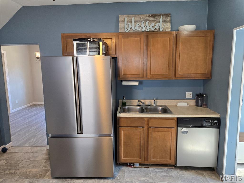 212 East Elm Street Gillespie, IL 62033 - Photo 6 of 17