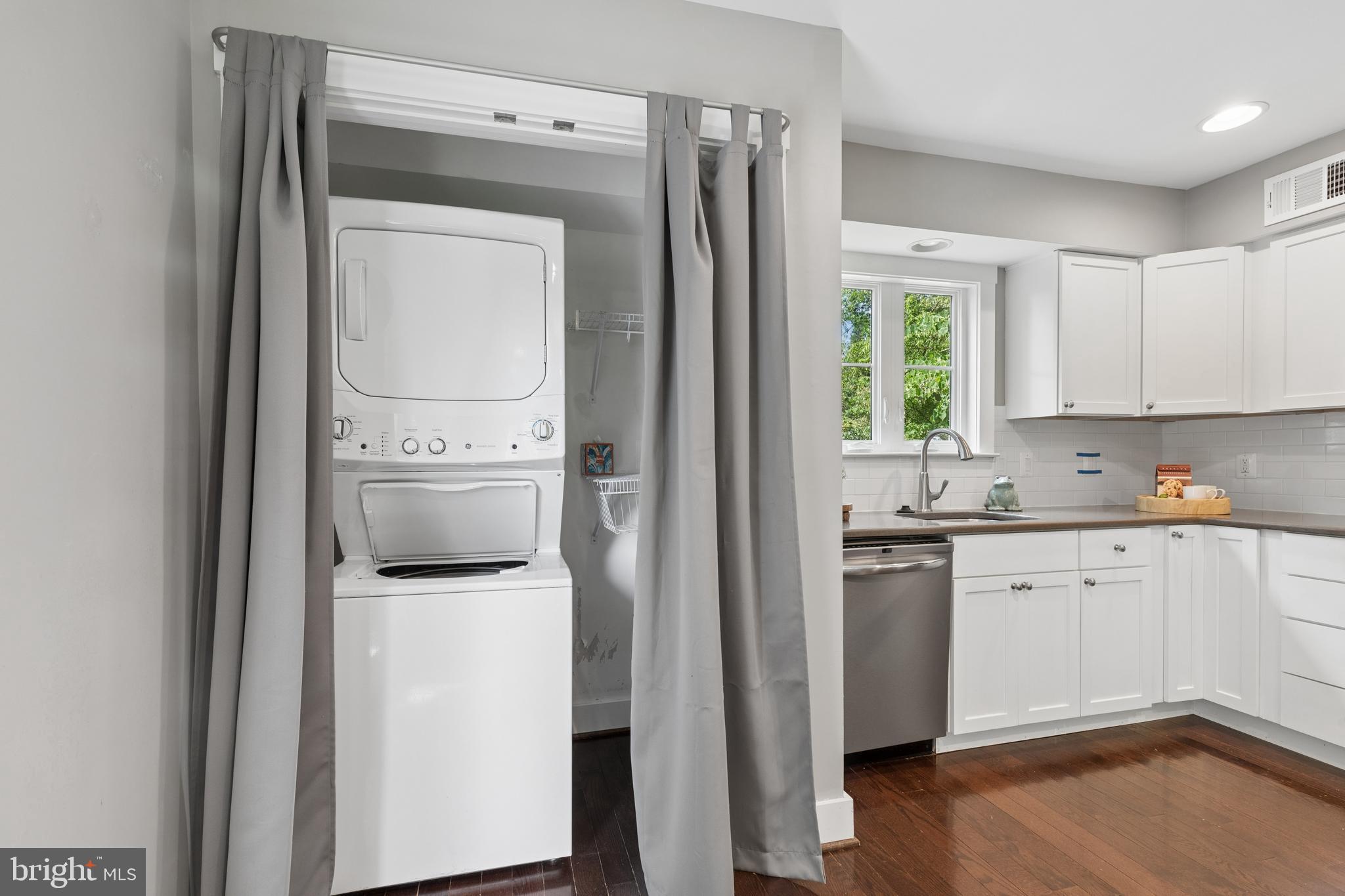 738 Dill Road Severna Park, MD 21146 - Photo 27 of 33 Laundry