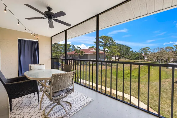 $275,000 | 6543 Chasewood Drive, Unit G, Jupiter, FL 33458