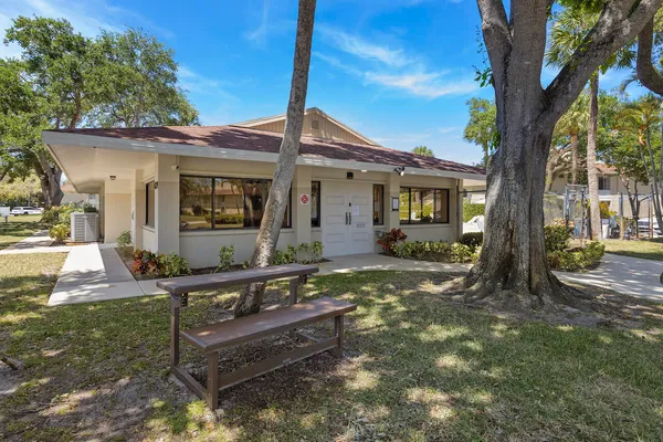 $275,000 | 6543 Chasewood Drive, Unit G, Jupiter, FL 33458