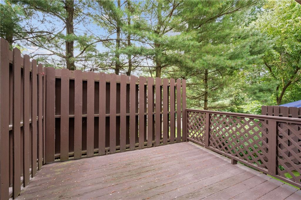 156 Terra Drive McKees Rocks, PA 15136 - Photo 6 of 27 Deck