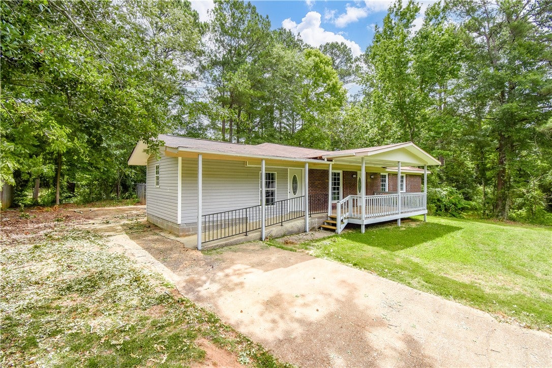 80 Canterbury Road Alexander City, AL 35010 - Photo 2 of 42 Gallery Image 2