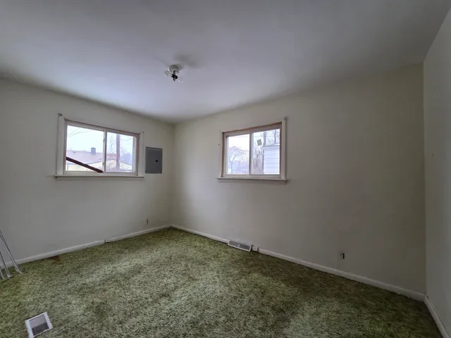 $115,000 | 497 Montana Avenue, Pontiac, MI 48341