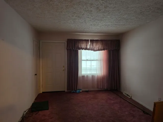 $115,000 | 497 Montana Avenue, Pontiac, MI 48341