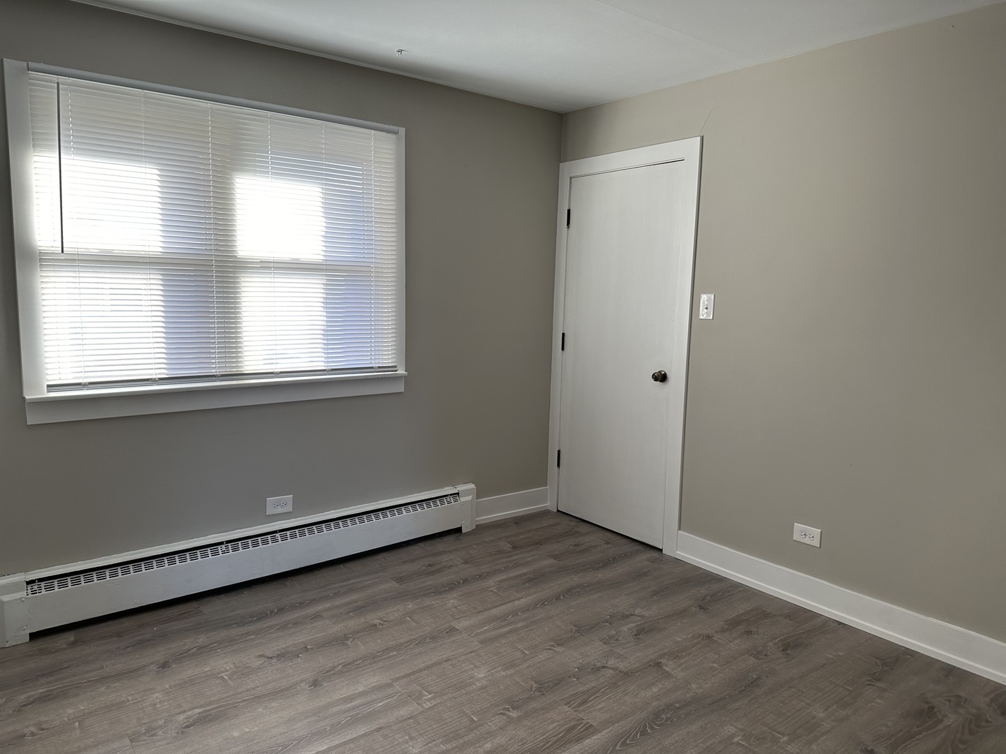 7645 Roberts Road Bridgeview, IL 60455 - Photo 11 of 26 Gallery Image 11