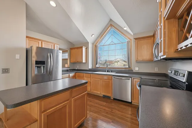 $399,900 | 452 Park Circle, Norwood Young America, MN 55368