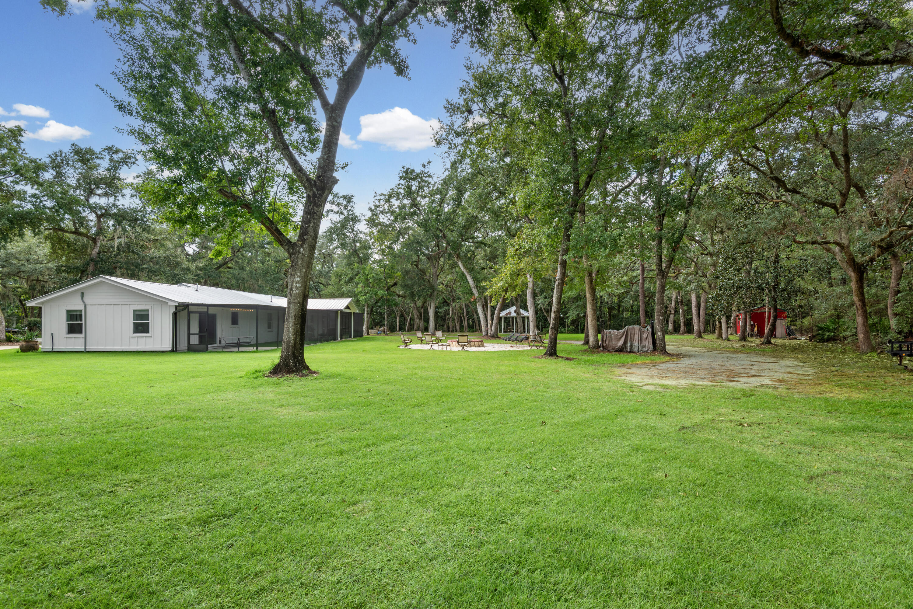 362 Red Barn Road Freeport, FL 32439 - Photo 6 of 74 6-362_Red_Barn_Rd_20260904_24