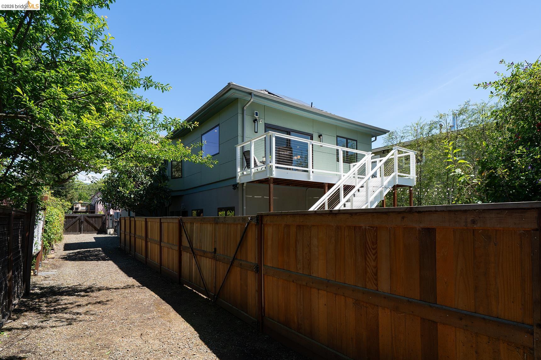 1908 Tenth Street Berkeley, CA 94710 - Photo 38 of 48