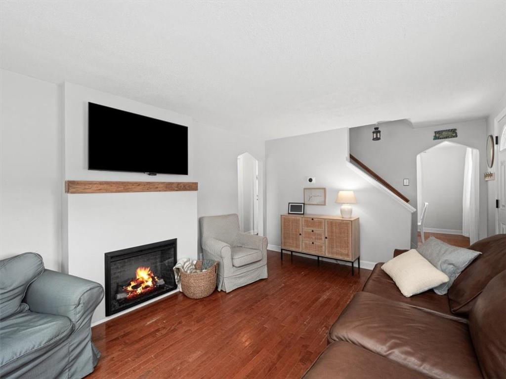 141 Manor Road Wexford, PA 15090 - Photo 4 of 29 Gallery Image 4