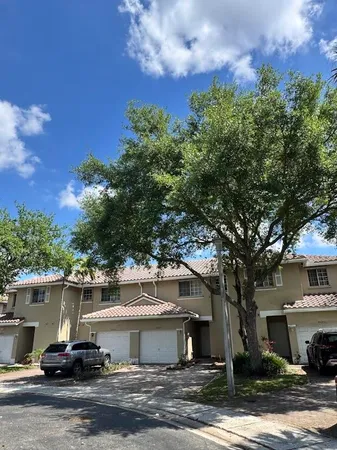 $2,900 | 4030 Northwest 90th Way, Sunrise, FL 33351