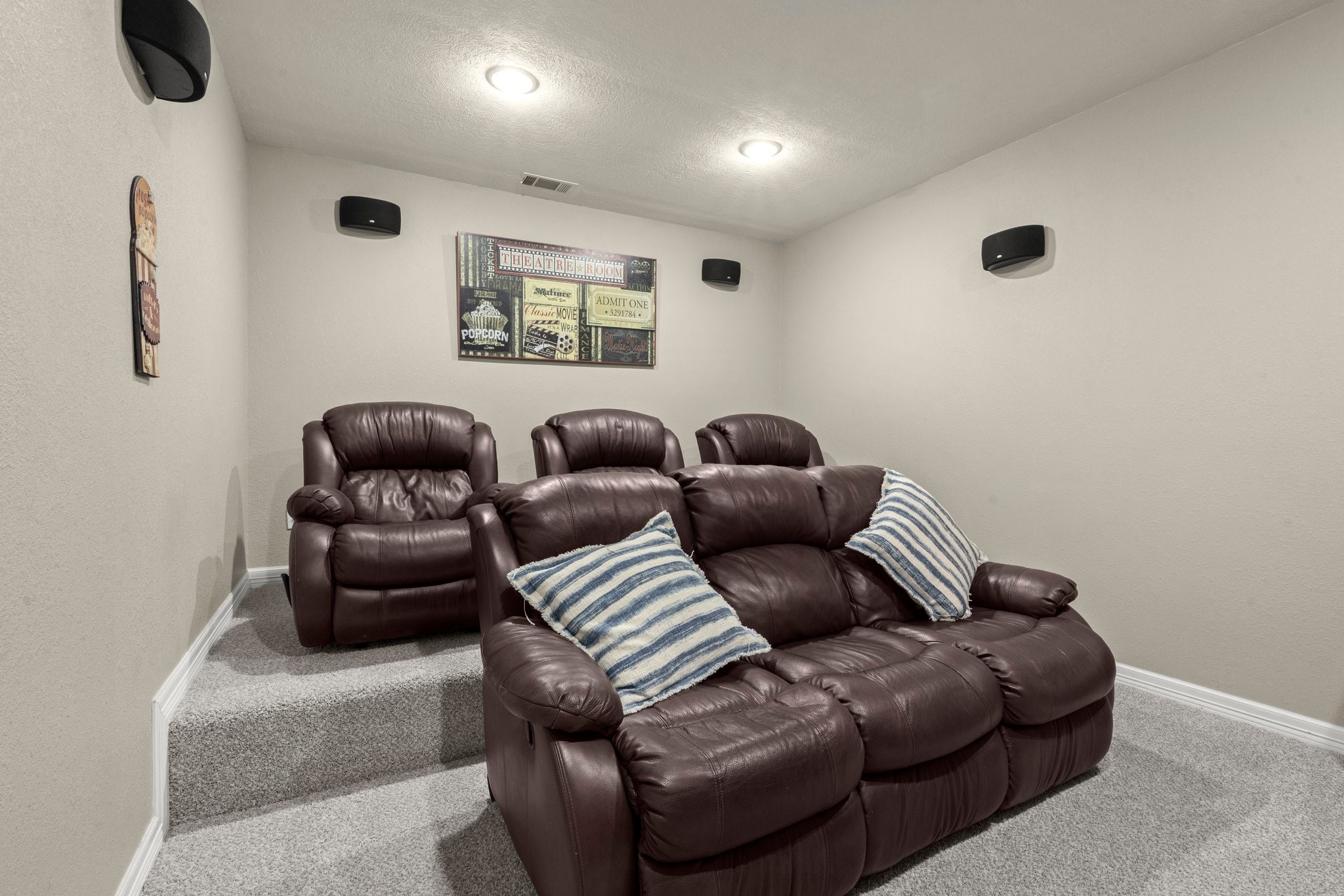 825 Walding Road Livingston, TX 77351 - Photo 18 of 50 a living room with furniture