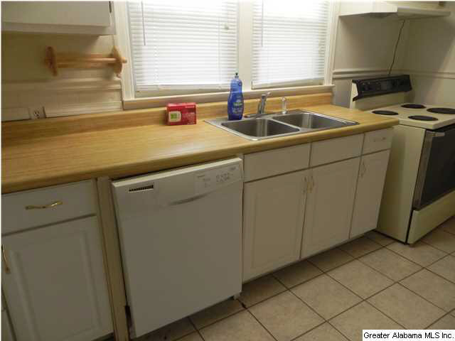 2004 25th Avenue Bessemer, AL 35023 - Photo 6 of 16