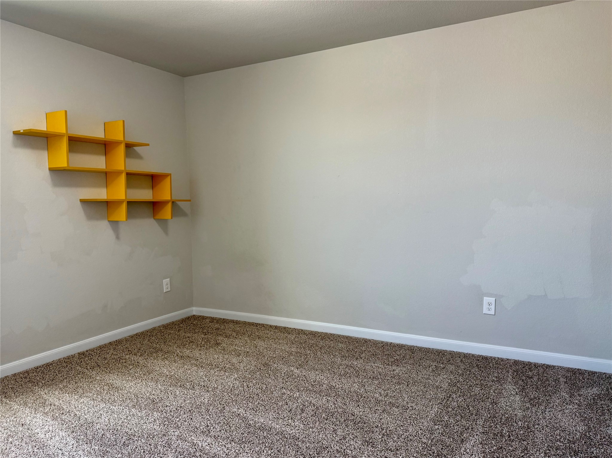 1293 Nevarez Kyle, TX 78640 - Photo 14 of 31 Flexible space with carpeted flooring.