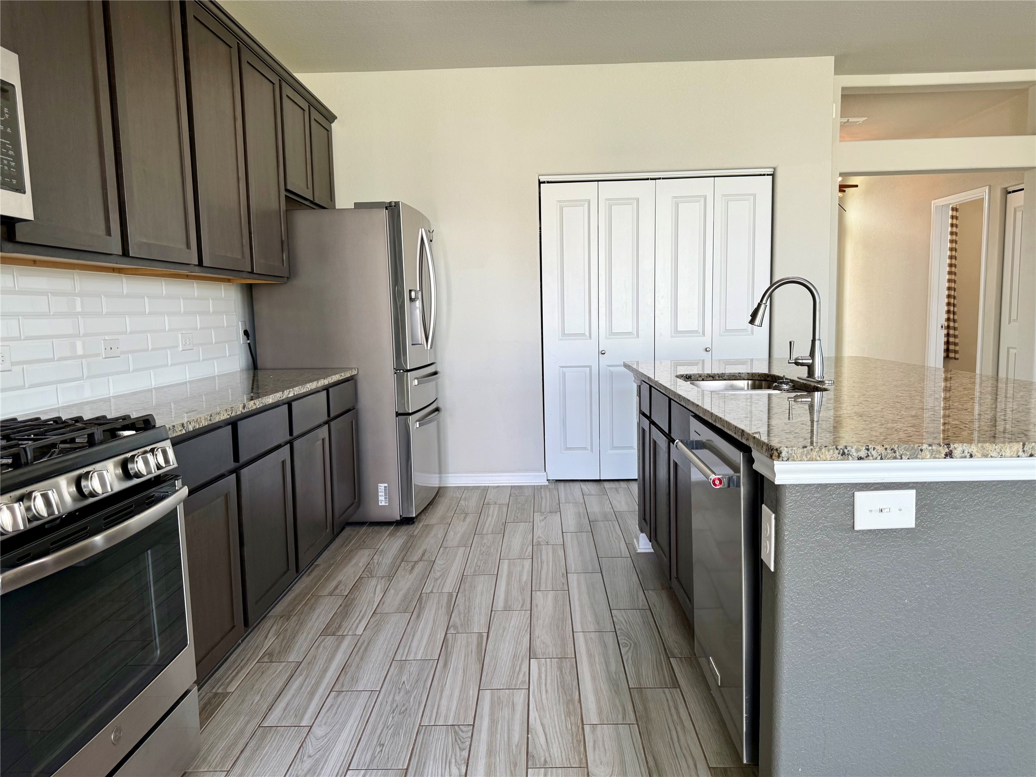 1293 Nevarez Kyle, TX 78640 - Photo 7 of 31 Plenty of space to work on when cooking