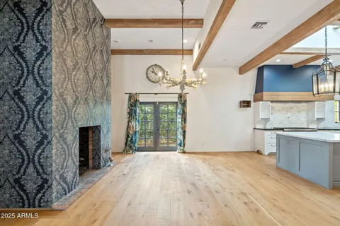 $2,850,000 | 135 East Maryland Avenue, Phoenix, AZ 85012