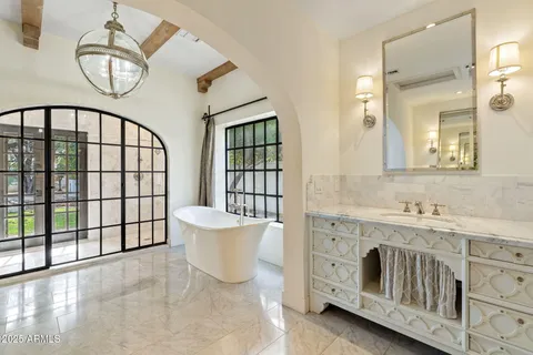 $2,850,000 | 135 East Maryland Avenue, Phoenix, AZ 85012