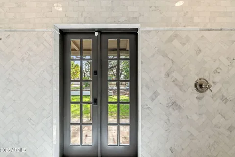 $2,850,000 | 135 East Maryland Avenue, Phoenix, AZ 85012