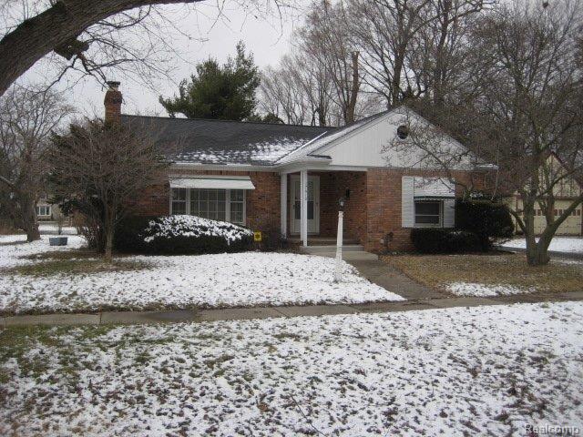 17610 Cornell Road Southfield, MI 48075 - Photo 2 of 25 261-911622 - (7).JPG