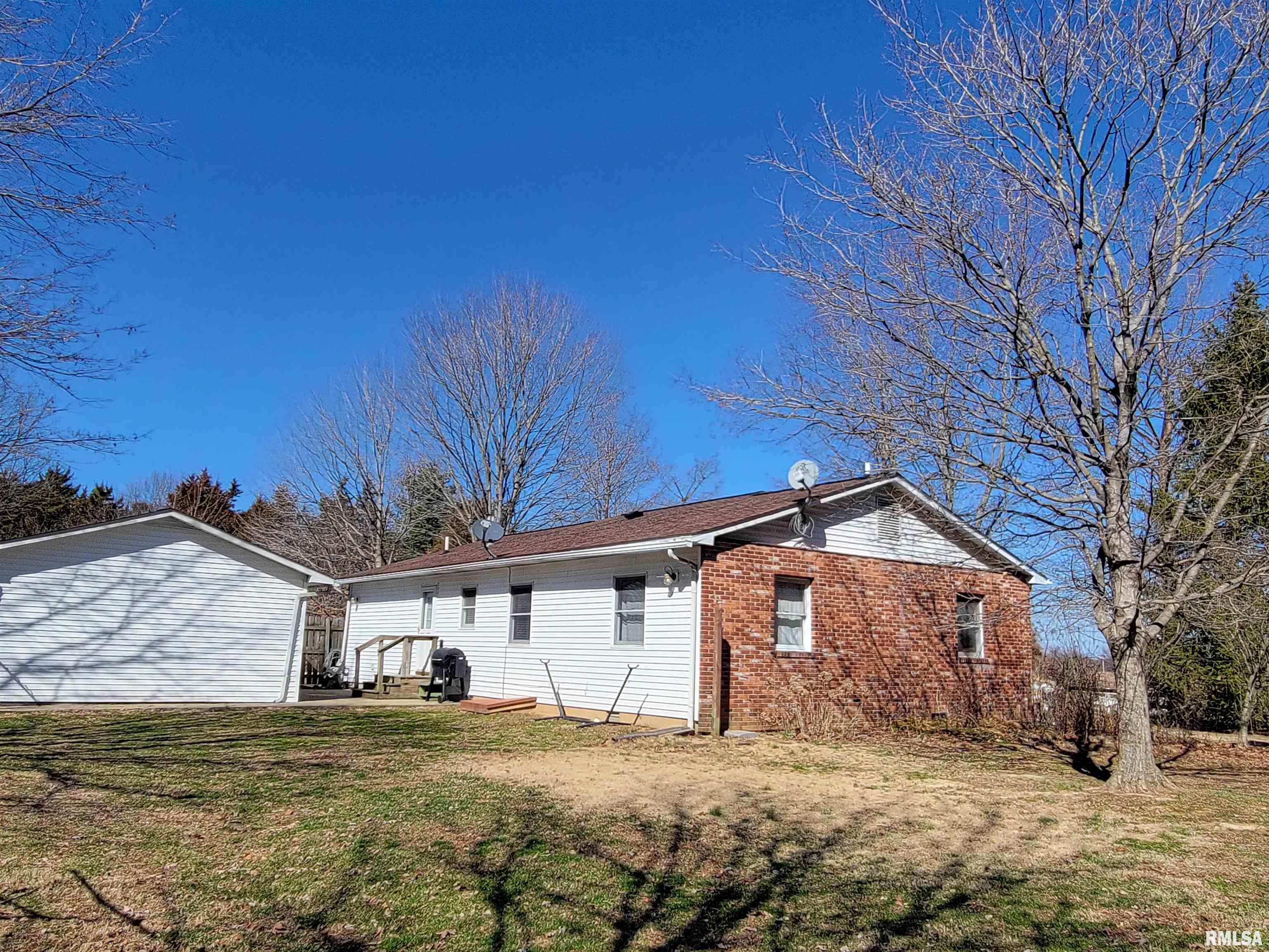 1525 Kaolin Road Cobden, IL 62920 - Photo 4 of 39 Gallery Image 4