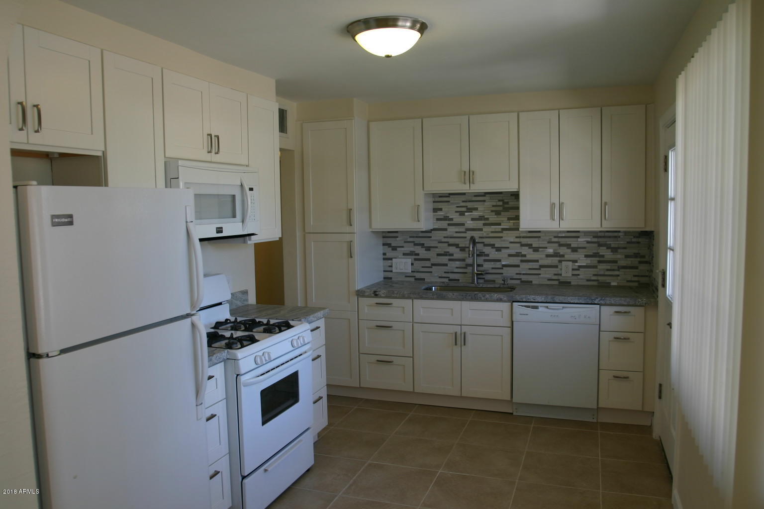 3312 East Coronado Road Phoenix, AZ 85008 - Photo 5 of 28 IMG_1039