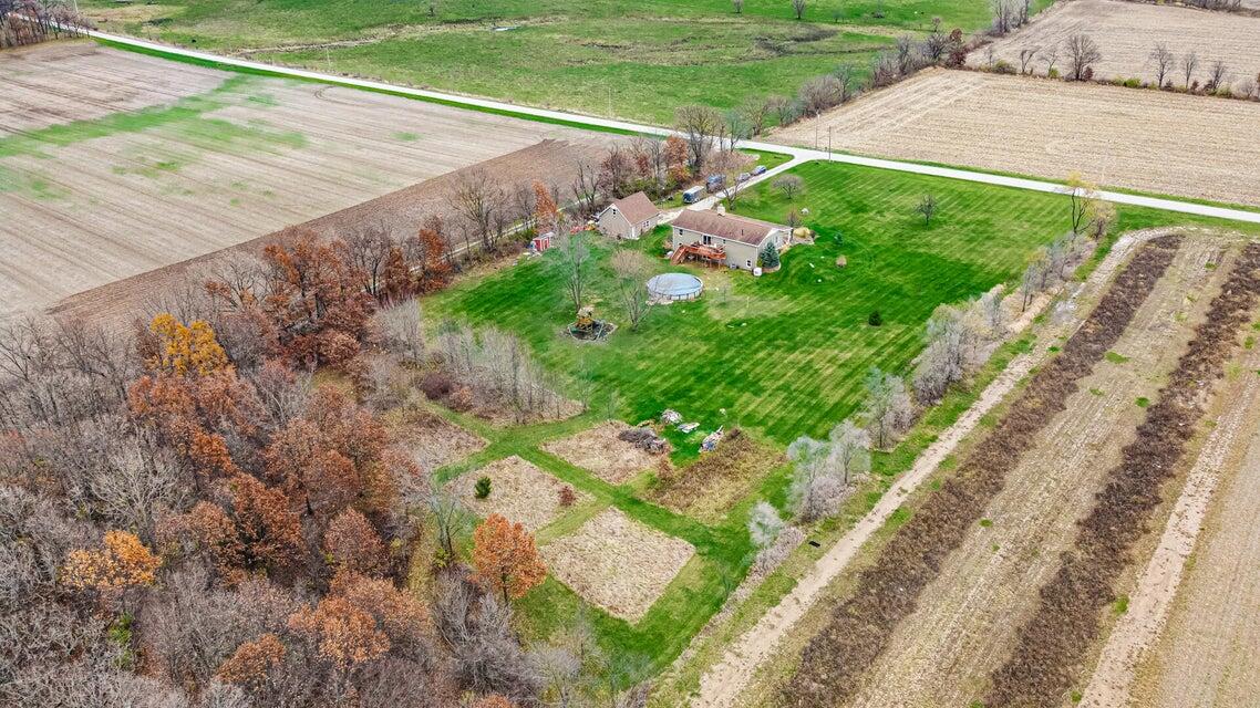 7960 East 173rd Avenue Hebron, IN 46341 - Photo 32 of 36