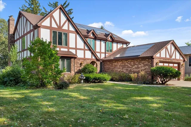 $629,900 | 150 Shady Lane, Bartlett, IL 60103