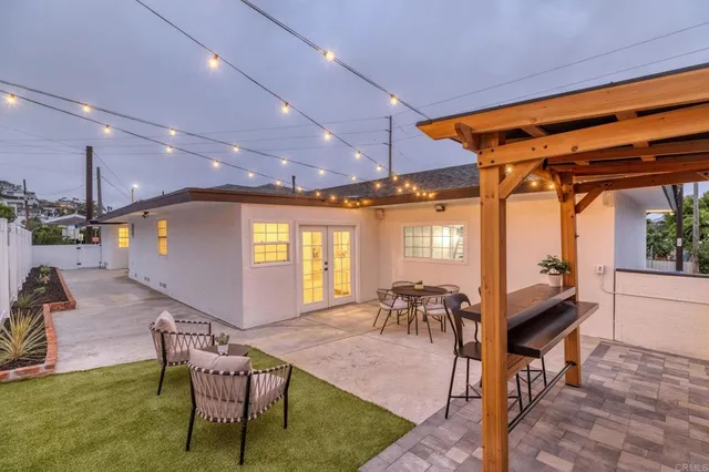 $1,549,000 | 1674 Evergreen Street, San Diego, CA 92106