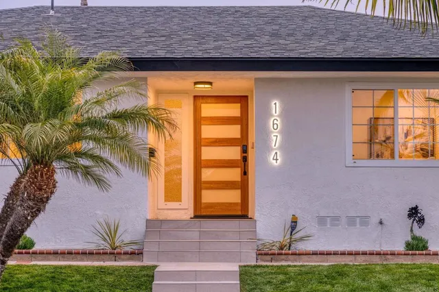 $1,549,000 | 1674 Evergreen Street, San Diego, CA 92106